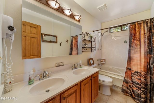 2781 AIRPARK Drive, Overgaard, AZ 85933