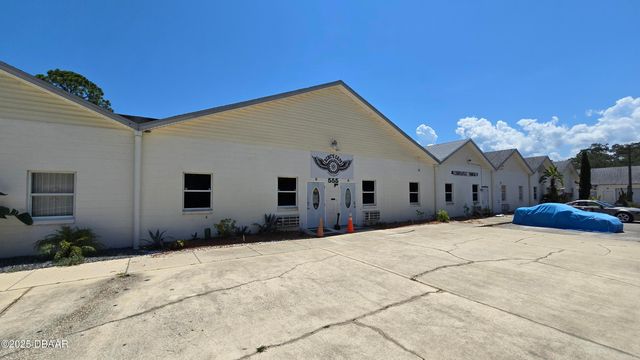 555 8th St, Holly Hill, FL 32117