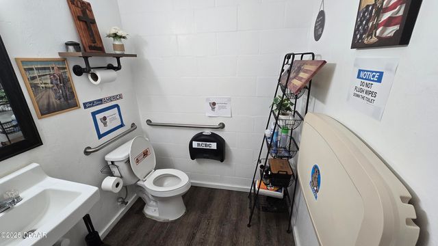 555 8th St, Holly Hill, FL 32117