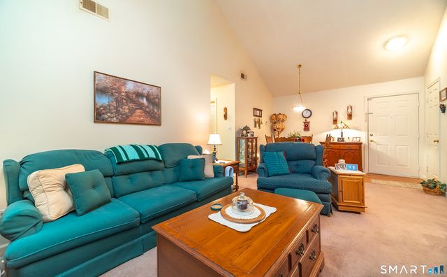 14 Forest Glen Circle 10, Middletown, CT 06457