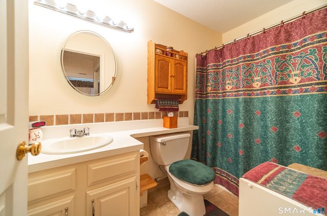 14 Forest Glen Circle 10, Middletown, CT 06457