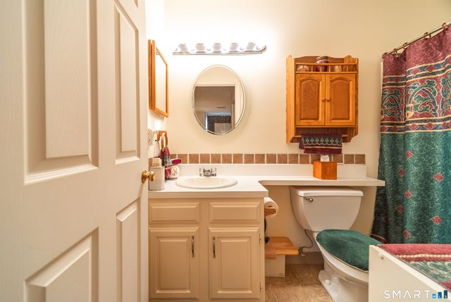 14 Forest Glen Circle 10, Middletown, CT 06457