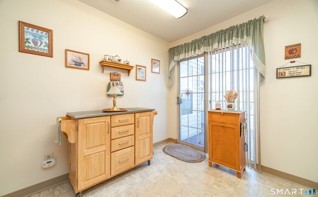 14 Forest Glen Circle 10, Middletown, CT 06457