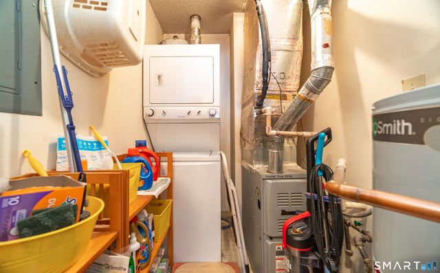 14 Forest Glen Circle 10, Middletown, CT 06457