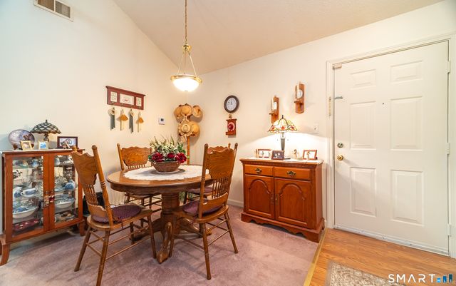 14 Forest Glen Circle 10, Middletown, CT 06457