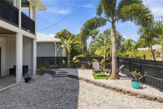 7263 Hibiscus AVE, Bokeelia, FL 33922
