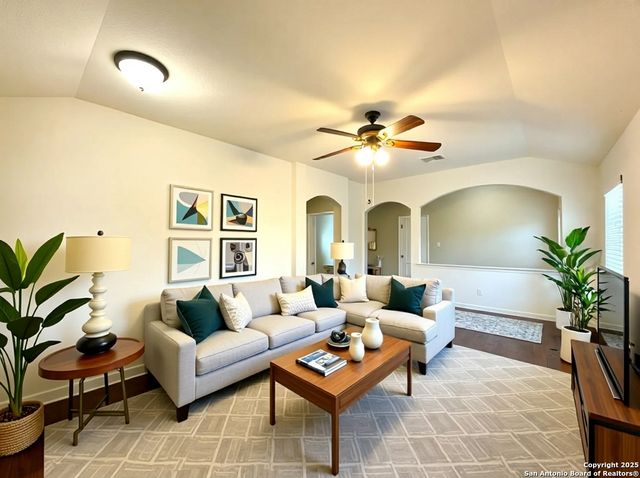 1058 Stone Branch, New Braunfels, TX 78130