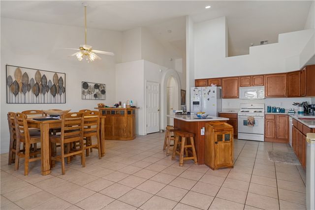 1905 E Havasu Lake Drive, Fort Mohave, AZ 86426