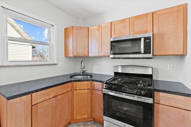 71 Arlington St 2, Boston, MA 02136