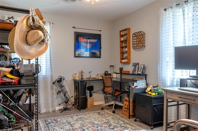 304 Mildred ST, Burnet, TX 78611