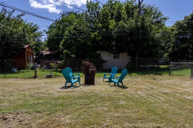 304 Mildred ST, Burnet, TX 78611