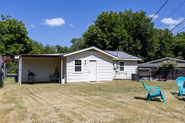 304 Mildred ST, Burnet, TX 78611