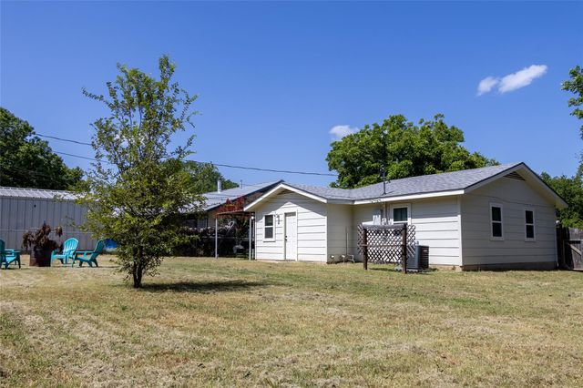 304 Mildred ST, Burnet, TX 78611