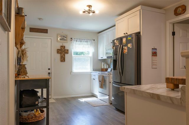 304 Mildred ST, Burnet, TX 78611