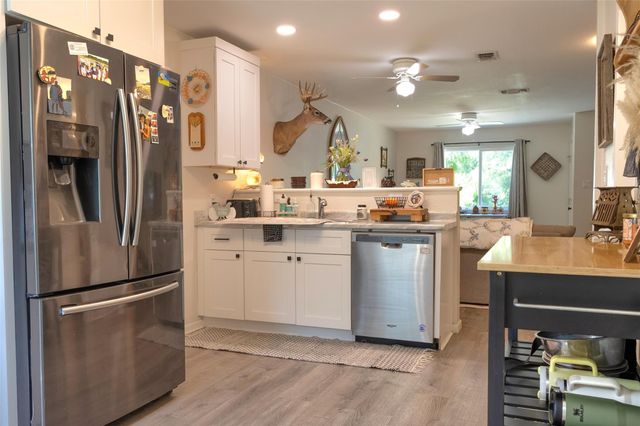 304 Mildred ST, Burnet, TX 78611