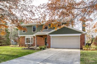10 Danbury Court, Zionsville, IN 46077