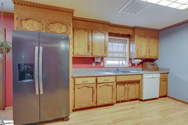 320 Griffin Road, Greenville, SC 29607