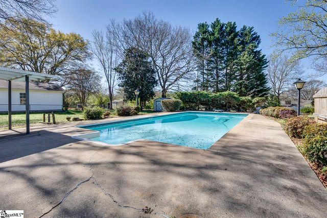 320 Griffin Road, Greenville, SC 29607