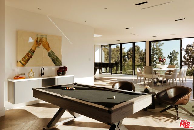 500 Chalette Drive, Beverly Hills, CA 90210