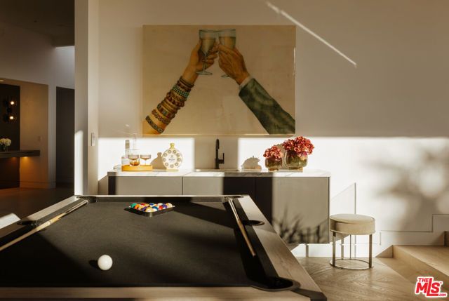 500 Chalette Drive, Beverly Hills, CA 90210