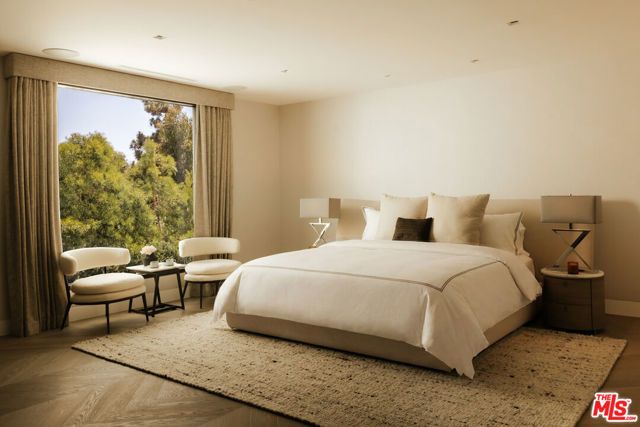 500 Chalette Drive, Beverly Hills, CA 90210