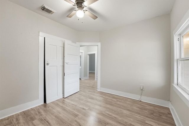 811 W Broad Street, Freeport, TX 77541