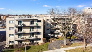 5214 Galitz Street 103, Skokie, IL 60077