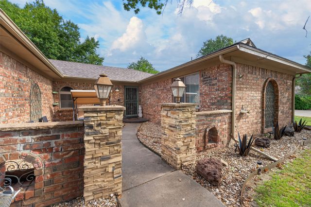 9663 E 26th Place, Tulsa, OK 74129