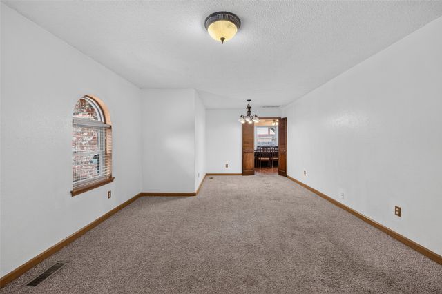 9663 E 26th Place, Tulsa, OK 74129