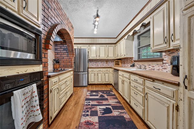 9663 E 26th Place, Tulsa, OK 74129