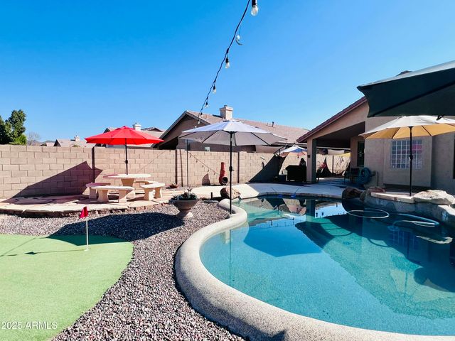 6458 W ADOBE Drive, Glendale, AZ 85308