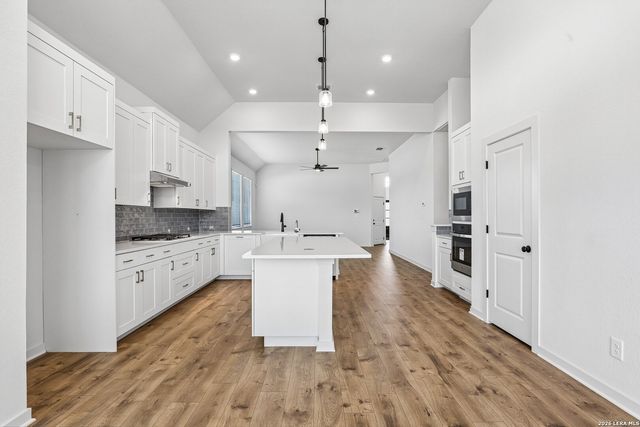 138 STREAM ST, Seguin, TX 78155