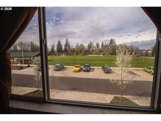 1272 S QUARTZ Dr, Cornelius, OR 97113