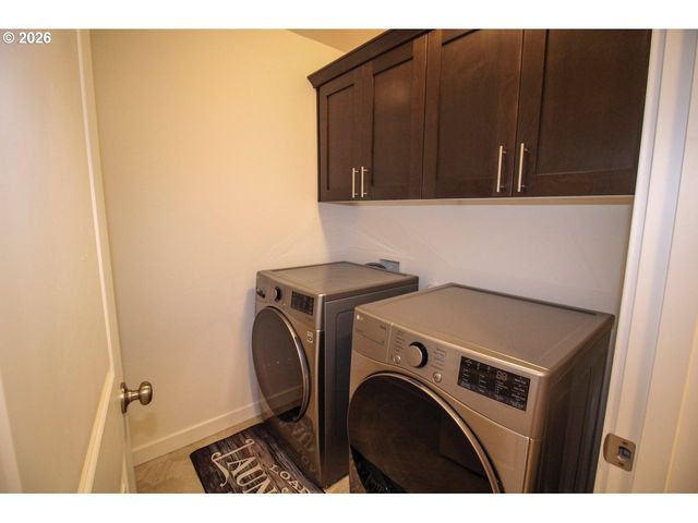 1272 S QUARTZ Dr, Cornelius, OR 97113