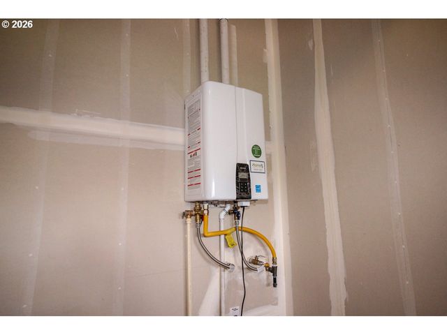 1272 S QUARTZ Dr, Cornelius, OR 97113