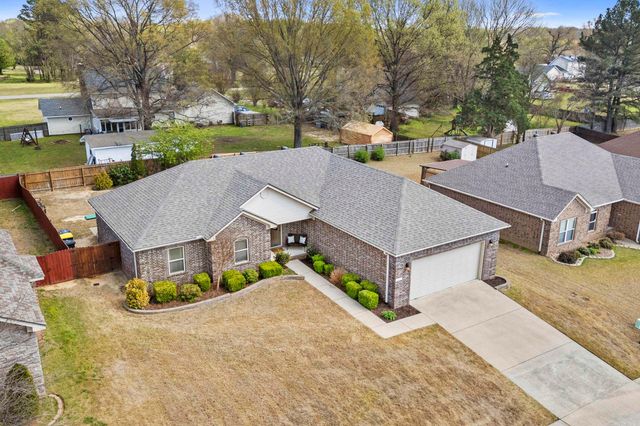 1711 Pioneer Drive, Cabot, AR 72023