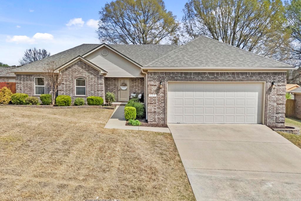 1711 Pioneer Drive, Cabot, AR 72023