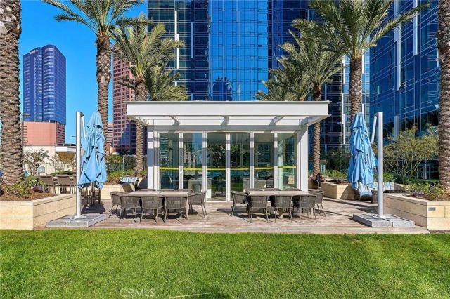 877 Francisco St 1717, Los Angeles, CA 90017