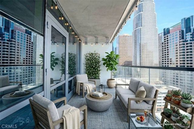 877 Francisco St 1717, Los Angeles, CA 90017