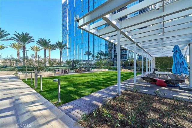 877 Francisco St 1717, Los Angeles, CA 90017