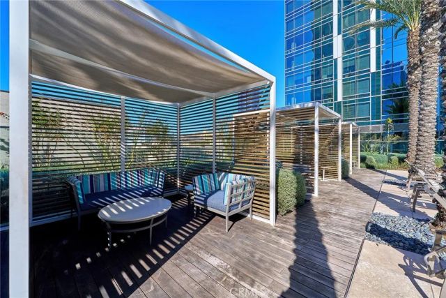 877 Francisco St 1717, Los Angeles, CA 90017