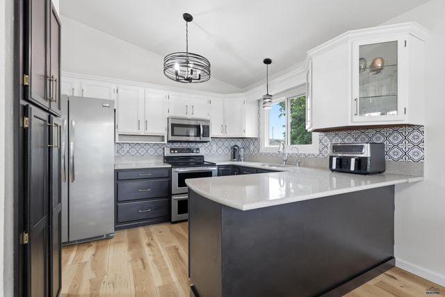 3601 MEADOWBROOK DR, Rapid City, SD 57702