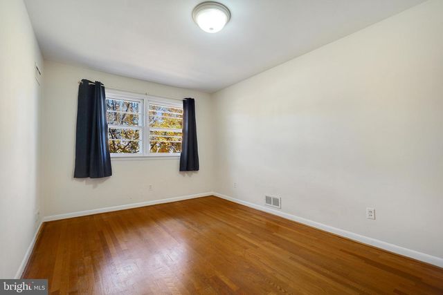 6220 ROBINWOOD RD, Bethesda, MD 20817