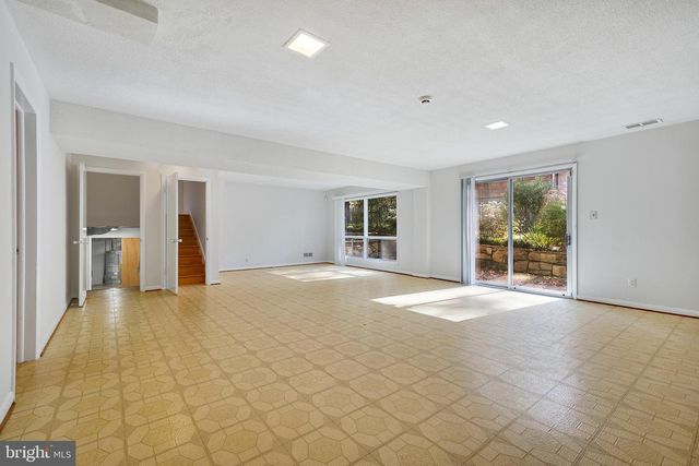 6220 ROBINWOOD RD, Bethesda, MD 20817