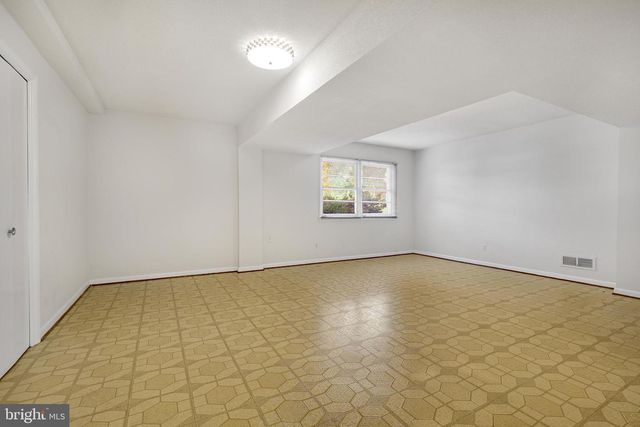 6220 ROBINWOOD RD, Bethesda, MD 20817