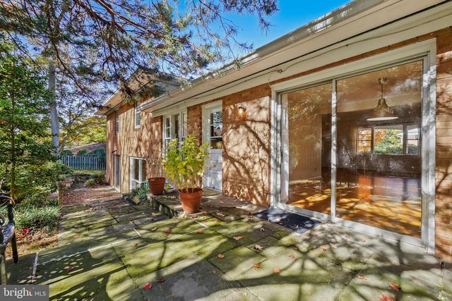 6220 ROBINWOOD RD, Bethesda, MD 20817