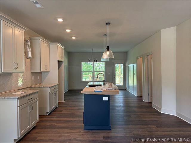 4622 Red Tail Ridge, Jeffersonville, IN 47130