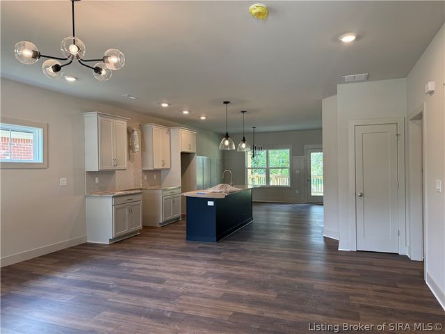 4622 Red Tail Ridge, Jeffersonville, IN 47130