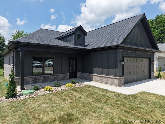 4622 Red Tail Ridge, Jeffersonville, IN 47130