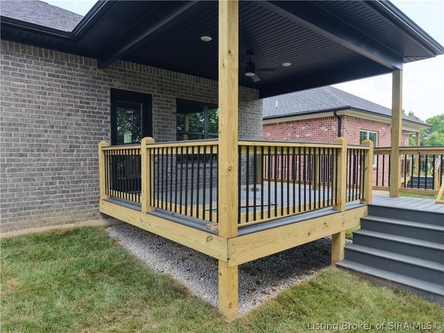 4622 Red Tail Ridge, Jeffersonville, IN 47130